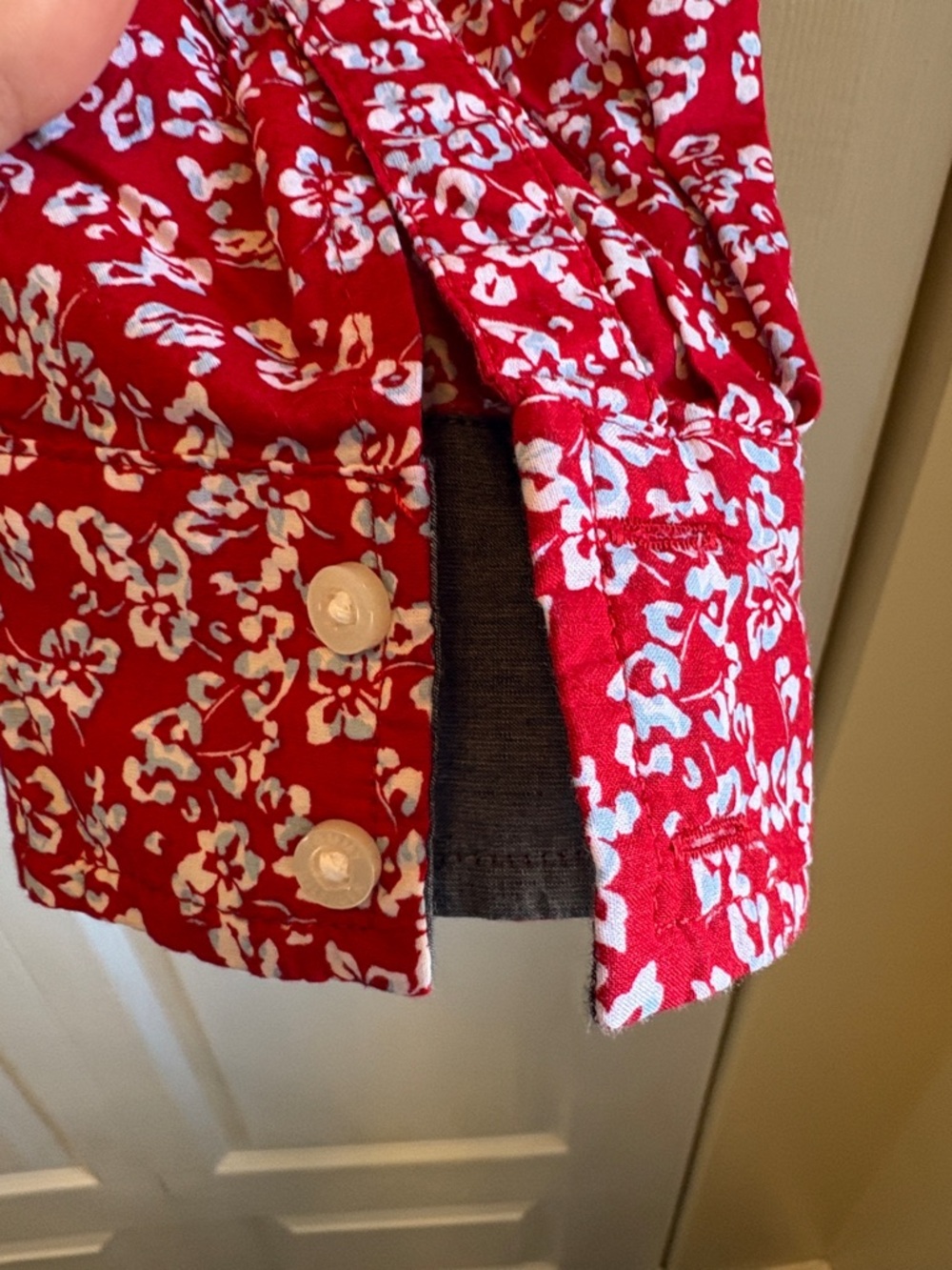 Tommy Hilfiger Red and White Floral Button-Up - Picture 10 of 11